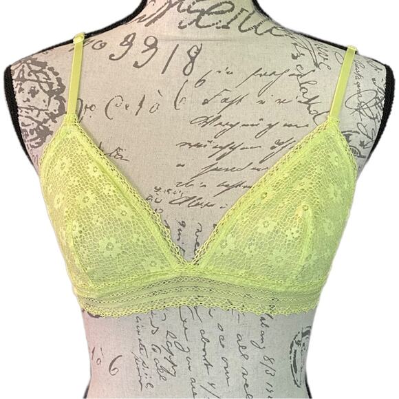Victoria’s Secret Yellow Lace Wireless Bralette Size Medium - Picture 1 of 2